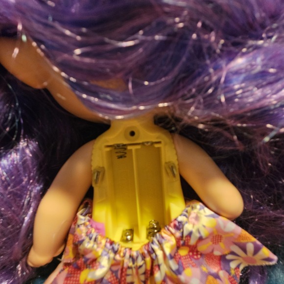 Baby Alive: GloPixies Siena Sparkle Doll Purple Hair With 3 Accessories‎ - Picture 5 of 6
